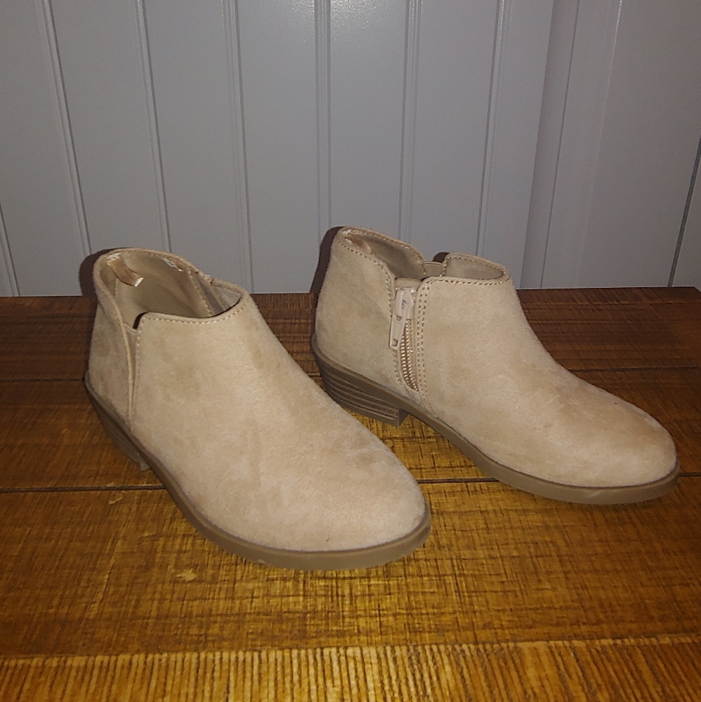Worn once Old Navy Taupe Girls Ankle Boot